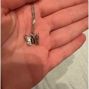 Single silver butterfly chocker necklace